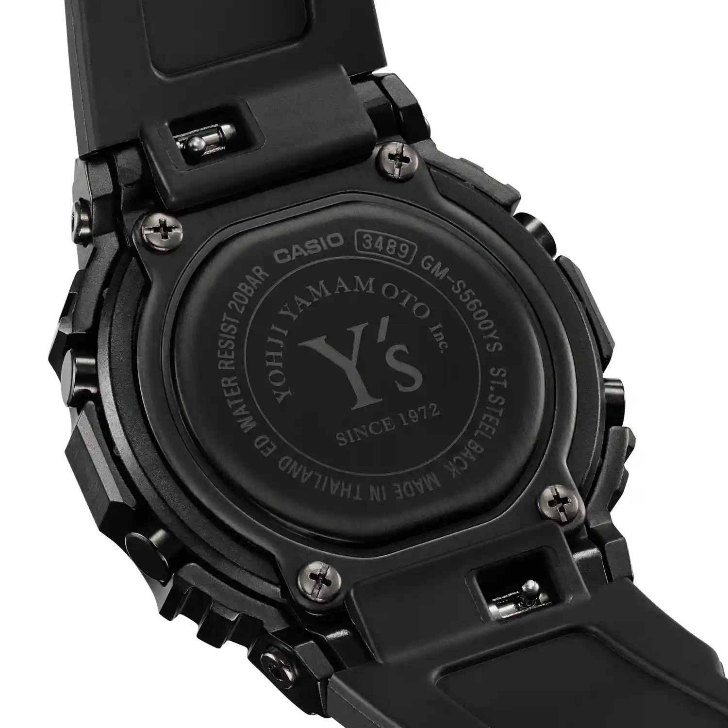 Y's、G-SHOCKとの特別なコラボレートモデルを発表 Y's表参道に「Y's x