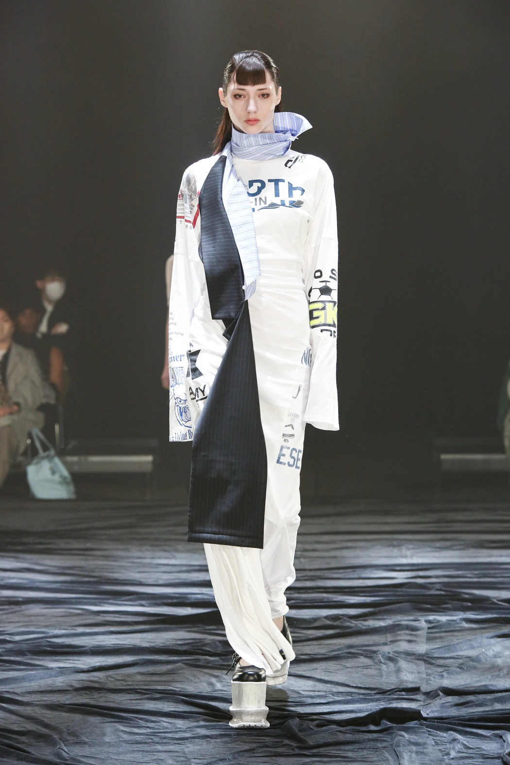 AKIKOAOKI 2023AW COLLECTION RUNWAY │ QUI - Fashion & Culture media