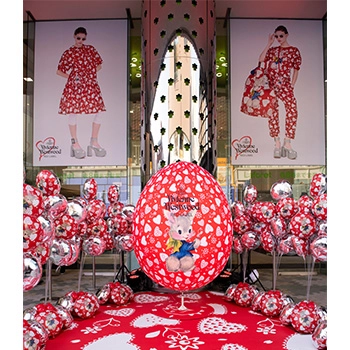 Vivienne Westwood RED LABEL がラフォーレ原宿店10周年を祝した 「Art Lover”」イベントを開催 │ QUI -  Fashion & Culture media