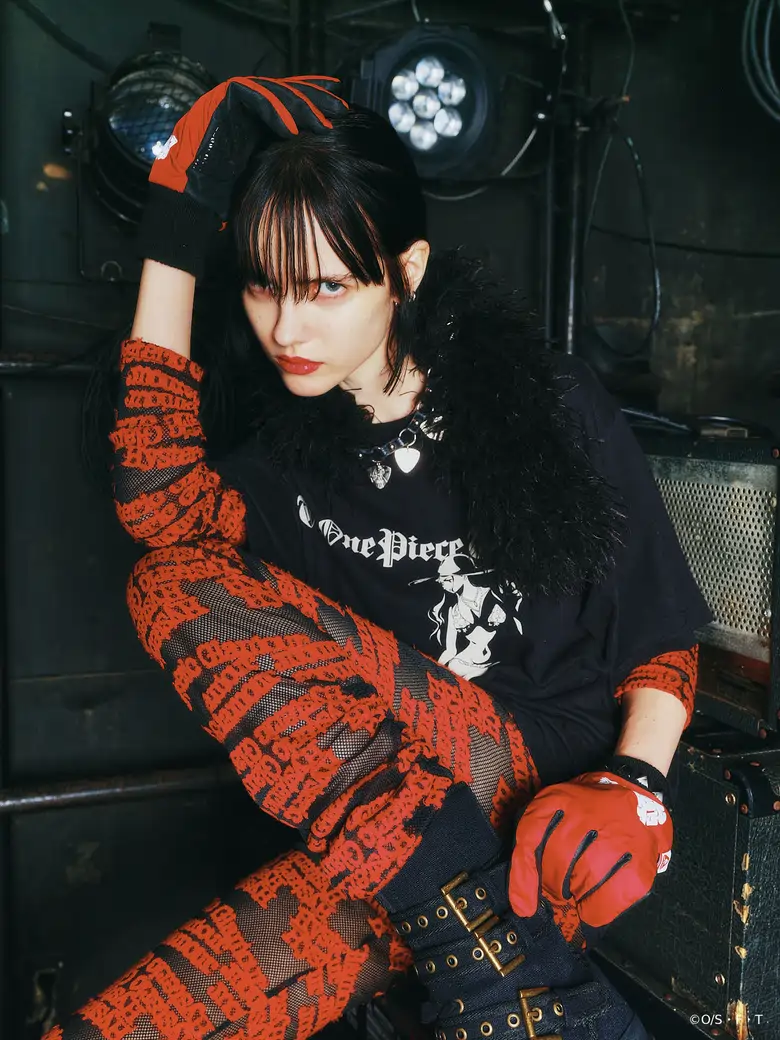 HYSTERIC GLAMOUR／ラガーワンピース ONE PIECE×HYSTERIC GLAMOUR/BOA.HANCOCK EXPLORER Tシャツ