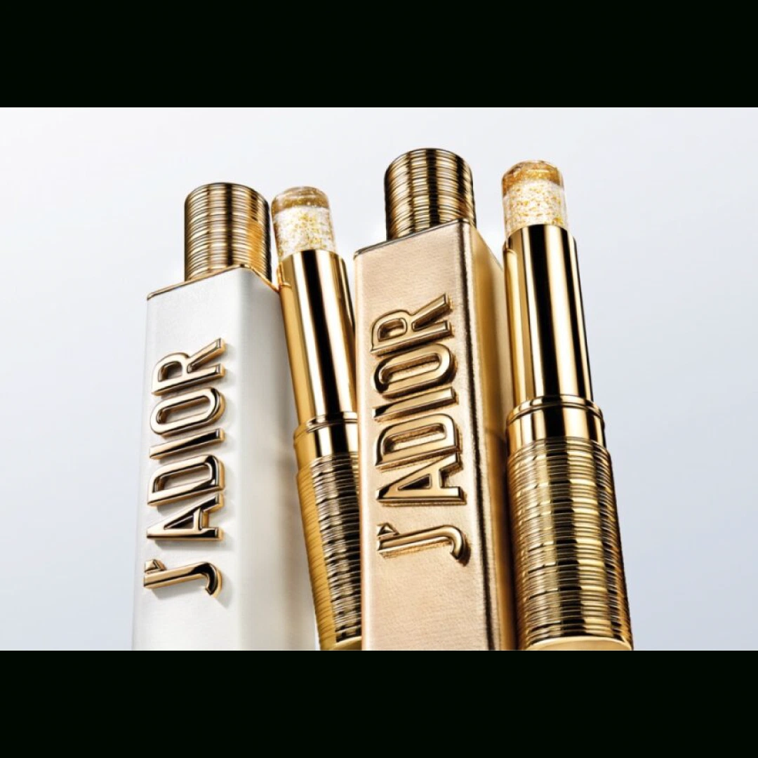 Dior、10/10（金）に「J'ADIOR」ロゴを纏ったスティック