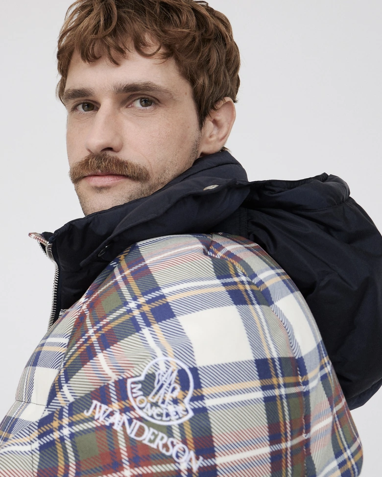 【美品】MONCLER × JW ANDERSON コラボ ダウンジャケット Moncler x JW ANDERSON、再びコラボレーションが実現