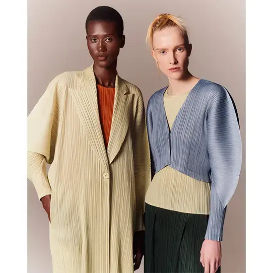 PLEATS PLEASE ISSEY MIYAKE、12月の新作は“DANCE”がテーマ、幾何学