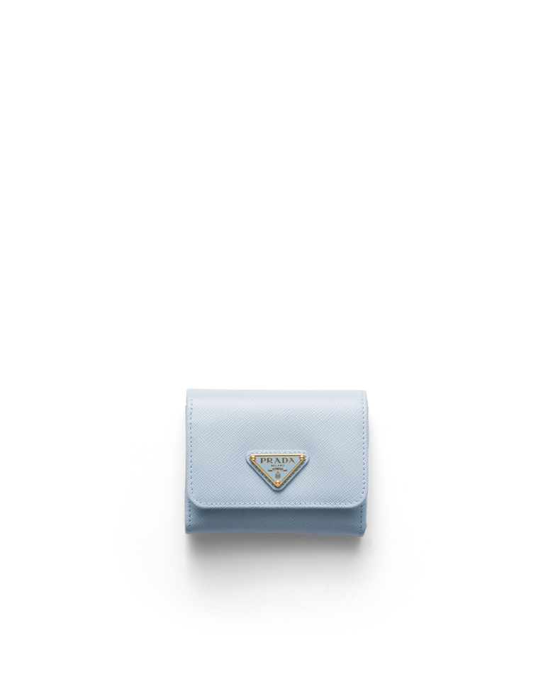 PRADAが日本限定と先行発売を含む新作アクセサリーを発表、復刻リップ