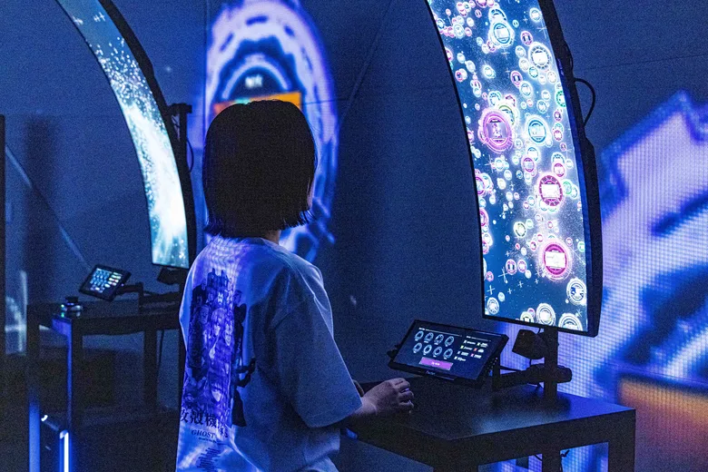 攻殻機動隊展 Ghost and the Shell」、電脳空間へダイブする体験型大