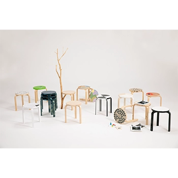 安藤忠雄や深澤直人ら15組によるArtek「スツール 60」がMAARKETに集結