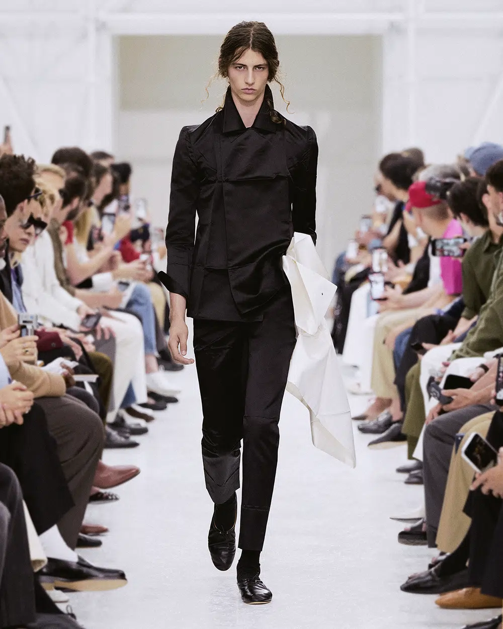 【値下げ】CELINE パース 新品 CELINE 2027SS MEN'S COLLECTION RUNWAY │ QUI - Fashion & Culture media